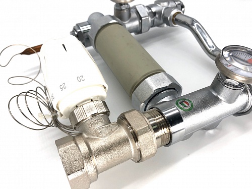 Смесительный узел  без насоса  для  теплого пола (VR206) 