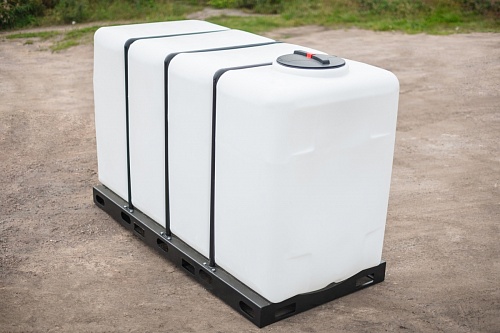 Емкость KR 4000л в обрешетке