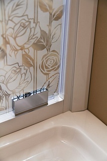 ДУШЕВАЯ ДВЕРЬ В ПРОЕМ CEZARES ROSA-BA-1 60-RO-Bi