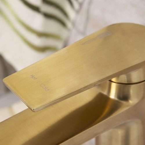 Смеситель д/умывальника "Aisch" (5503Н)  высокий золото  WasserKraft