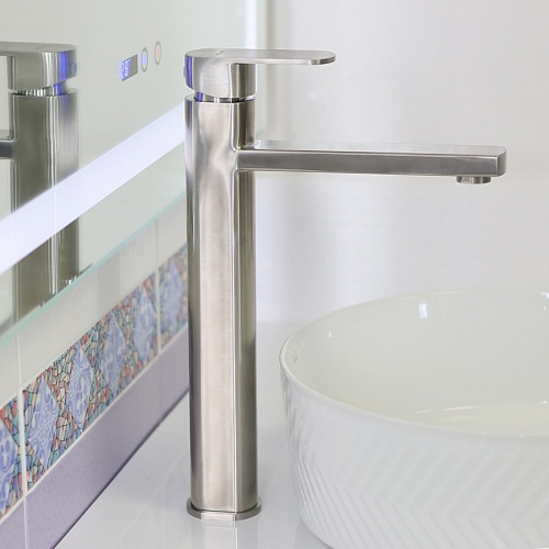 Смеситель д/умывальника  MELANA Stello нерж. высокий (F610302)