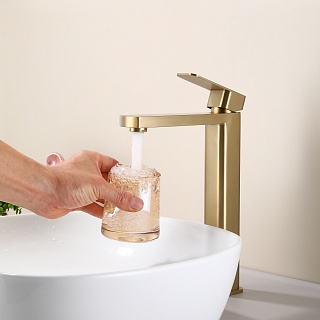 Смеситель д/умывальника "AOMORI" (AOM-1012BG) нерж, высокий, браш.золотоTOKITO